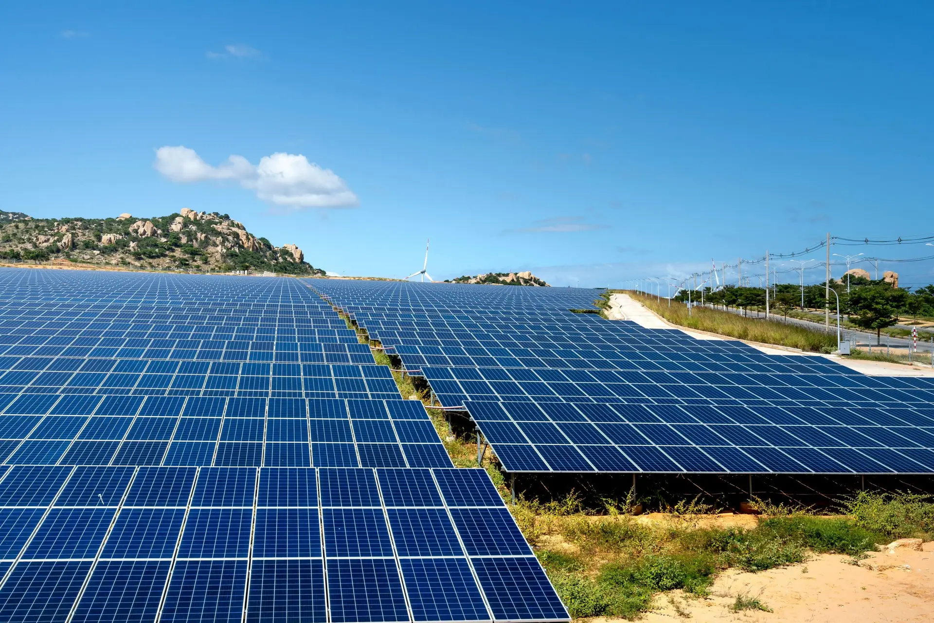 Benefits of Solar Energy in Lucknow - Amit Enterprises